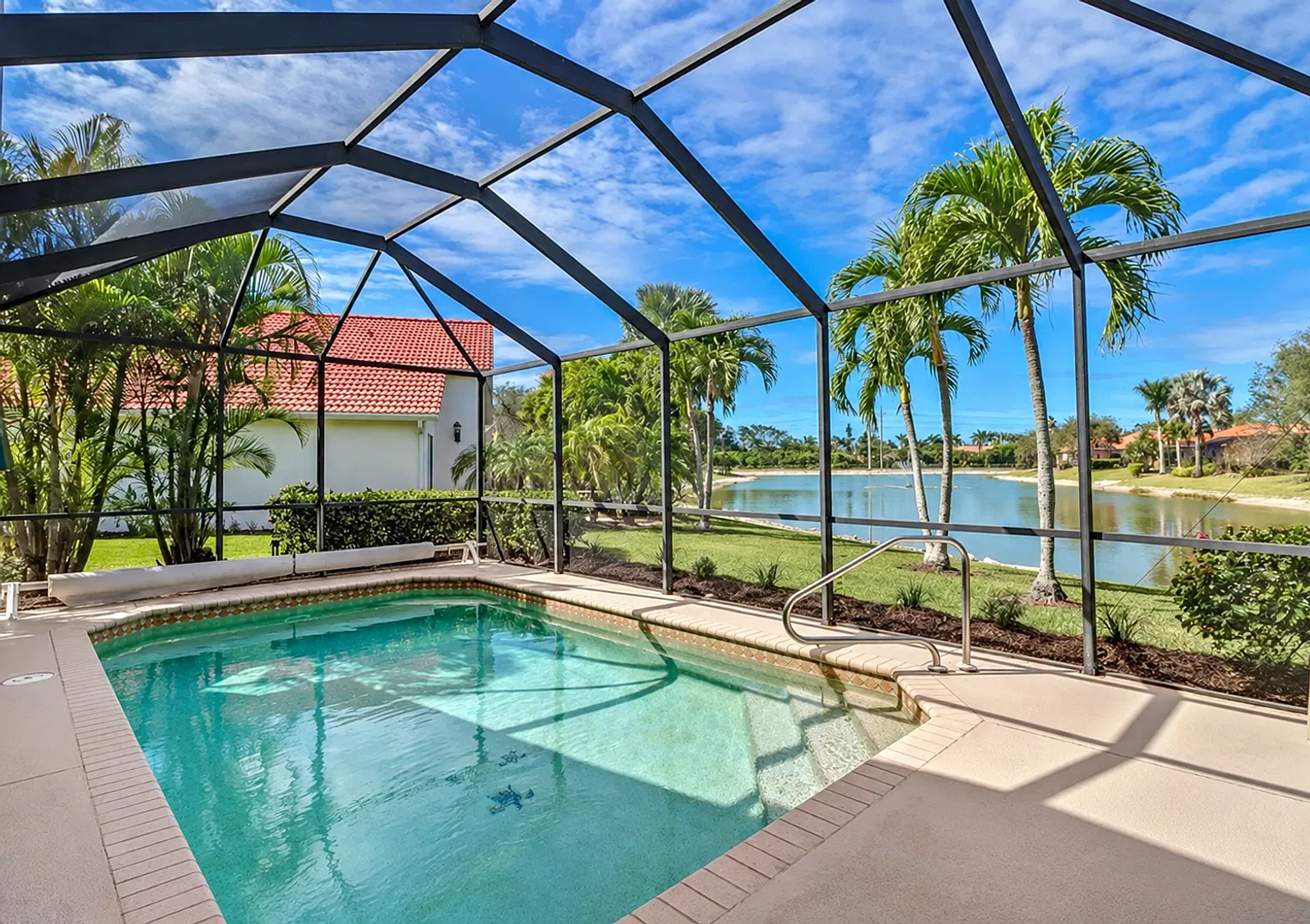 Spacious 3-Bedroom Annual Rental With Private Pool & Pet-Friendly! — Photo 2
