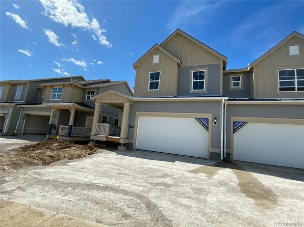 2268 Crescent Cir E, Erie, CO 80026