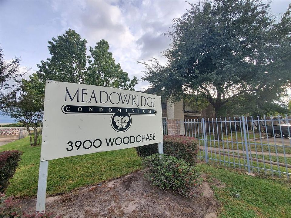 1st image of 3900 Woodchase Dr APT 101