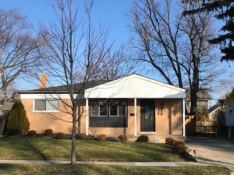 616 Oakland Ave — Photo 1