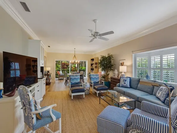 125 E Park Shores Circle #21E, Vero Beach, FL 32963
