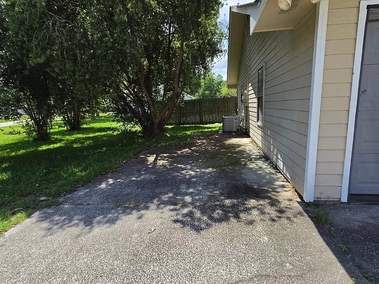 127 Summerfield Dr — Photo 58