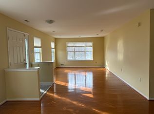 11 Camellia Ct, Newtown, PA