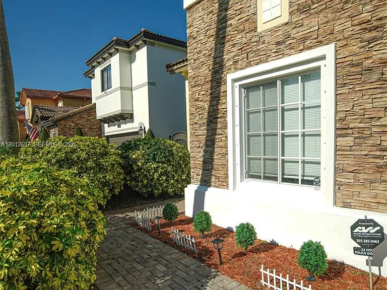 1751 SW 154th Path — Photo 14