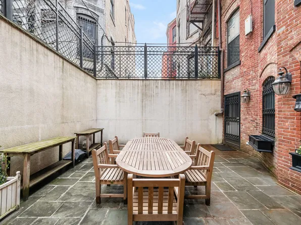 330 Convent Avenue image 9 of 17