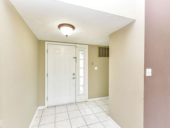 2nd image of 3666 Crickwood Dr