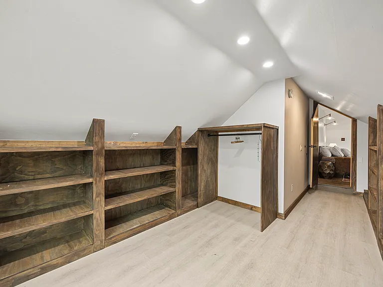 2350 Linden Dr — Photo 27