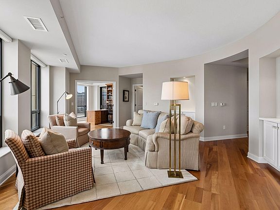 4th image of 100 3rd Ave S Unit 1102