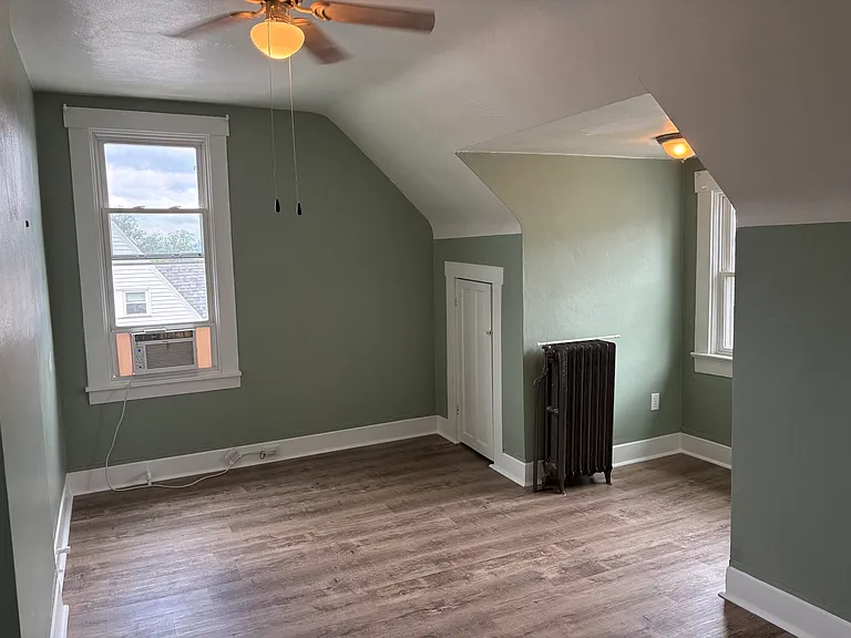 230 E Fairview Ave #4 — Photo 10