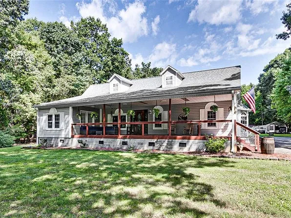 2207 Millcroft Rd, Pleasant Garden, NC 27313