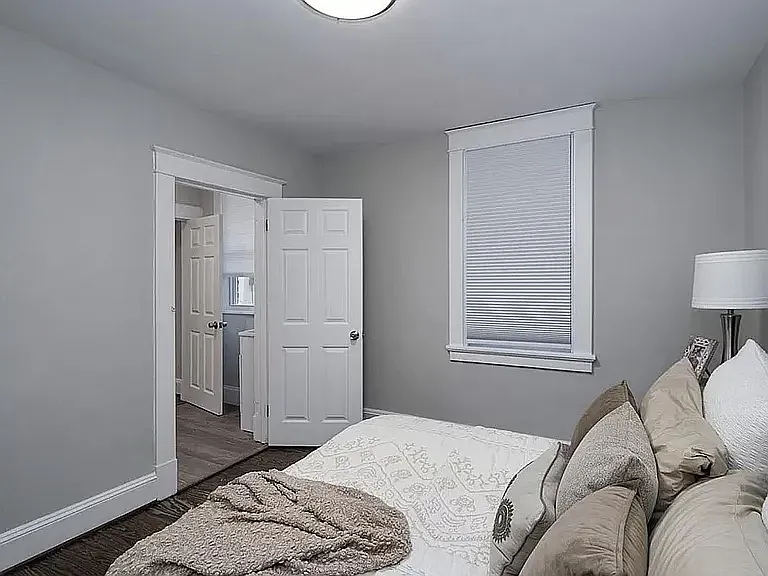 3211 Stockton St — Photo 4