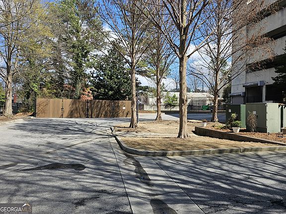 4th image of 5300 Peachtree Rd Unit 109