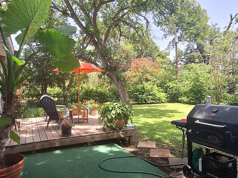 138 Norfolk Pl — Photo 27