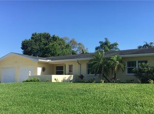 1255 Saint Andrews Dr, Dunedin, FL 34698