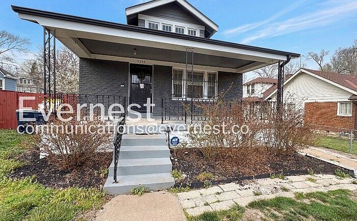 1st image of 2242 E 70th St