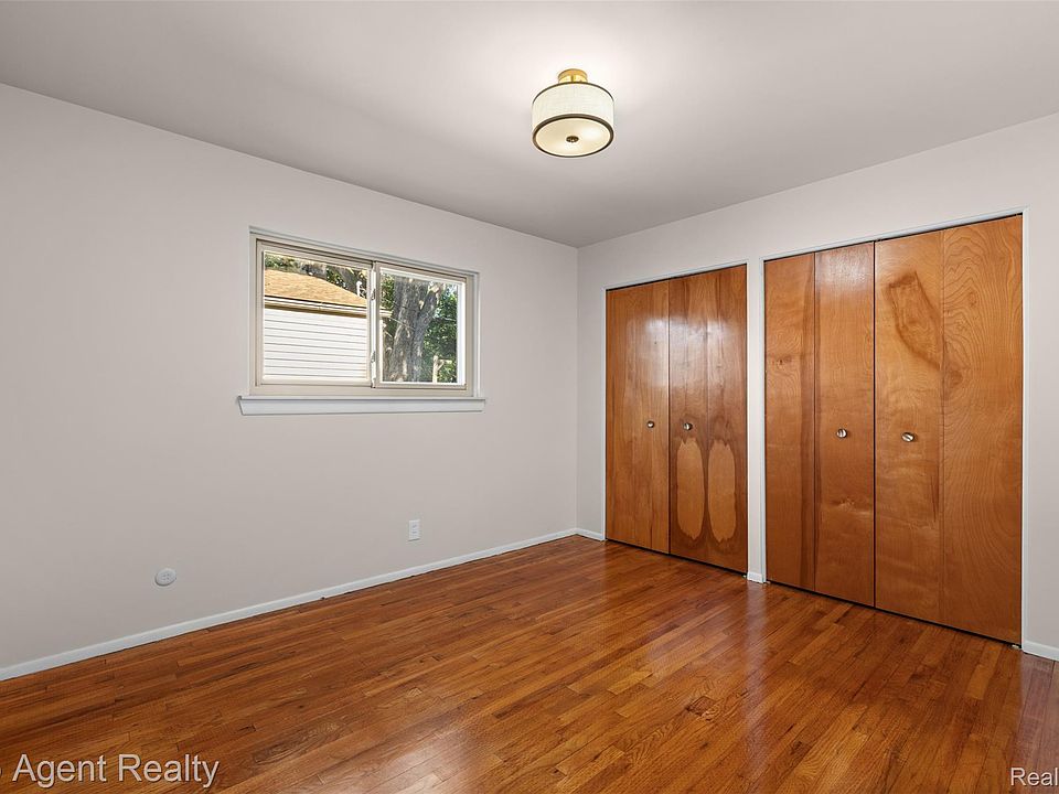 18535 Marquette St, photo 16
