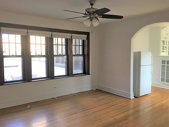 5th image of 4007 N Kildare Ave APT 105