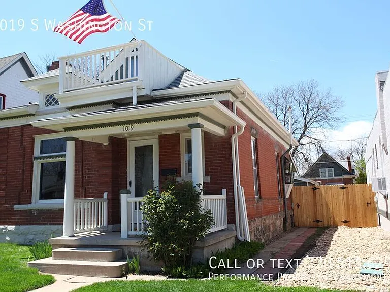 1019 S Washington St — Photo 2