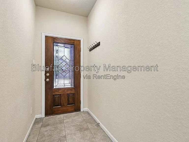 1807 Golden Maple — Photo 6