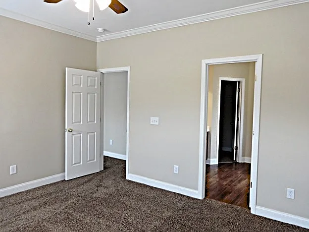 210 Equinox Cir — Photo 7