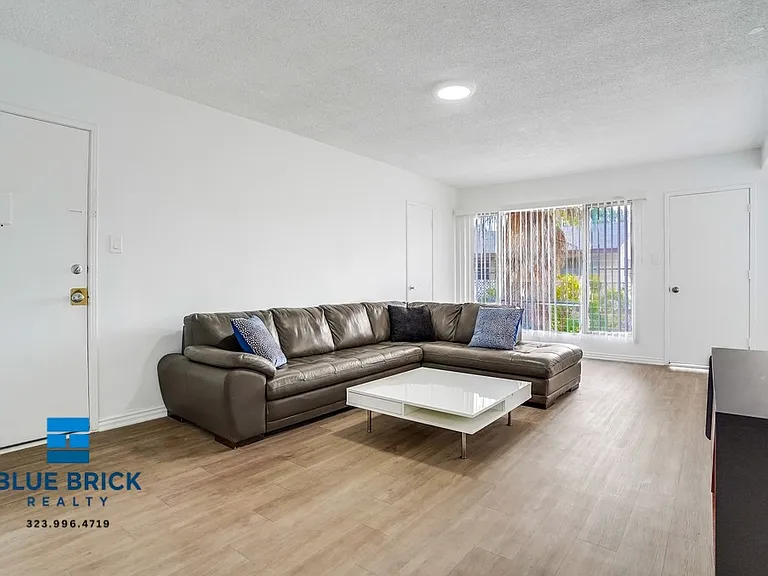 12310 Chandler Blvd #41 — Photo 1