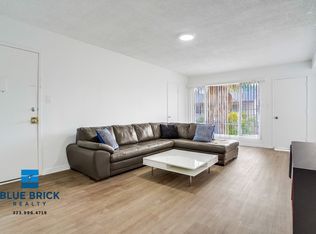 12310 Chandler Blvd #18, Valley Village, CA 91607