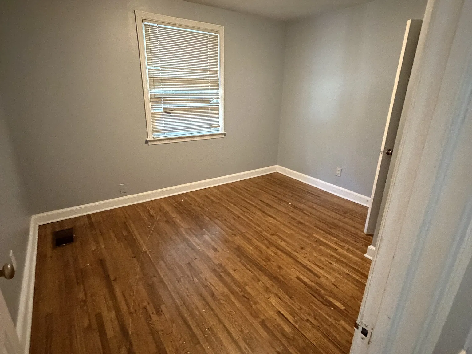 2033 Midway - TS — Photo 4