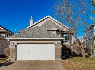 150 S Somerset Close SW, Calgary, AB T2Y 3C4