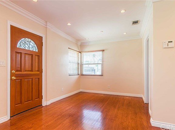 5th image of 1042 E Mardina St