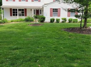 9577 Prospect Rd, Strongsville, OH 44136