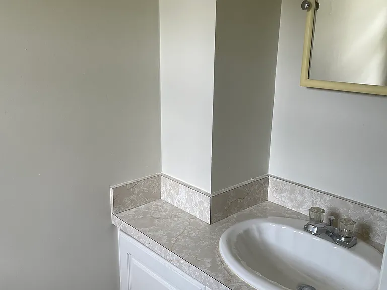 887 Royal Ln — Photo 16
