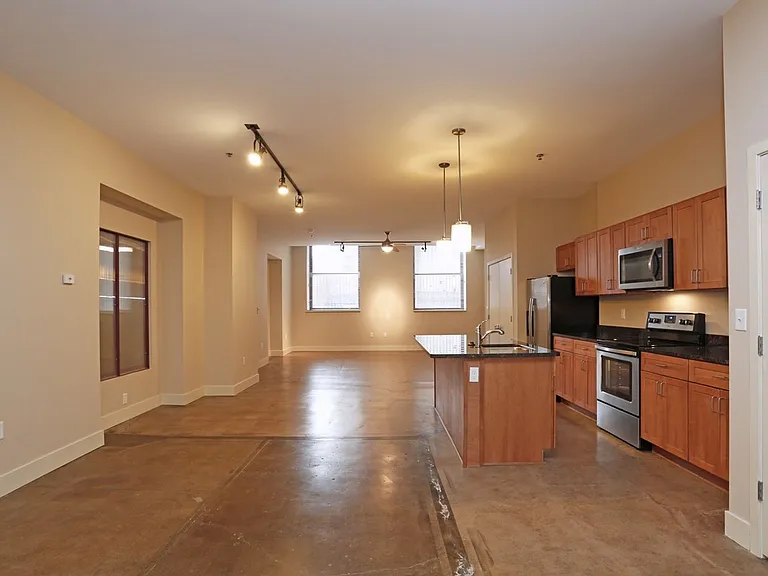 Fifth Avenue School Lofts — Photo 2