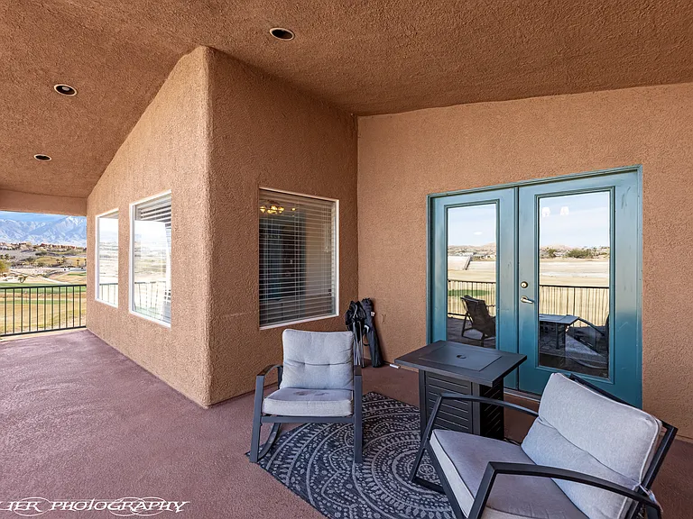 241 Palmer Ln — Photo 24