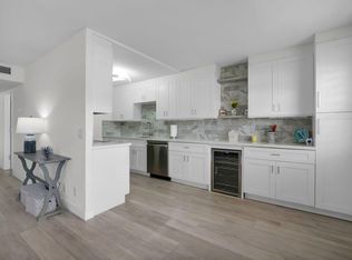 1084 Guildford E, Boca Raton, FL 33434