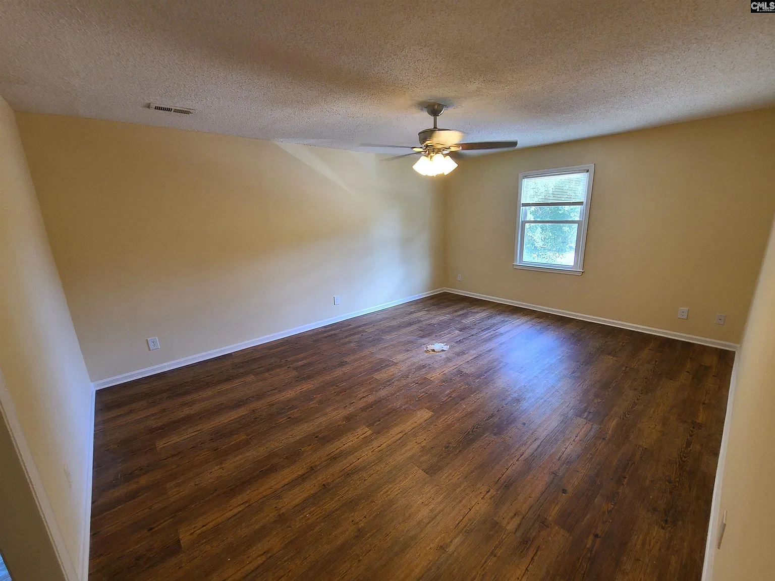 2 bed, 725 sqft, $800 — Photo 1