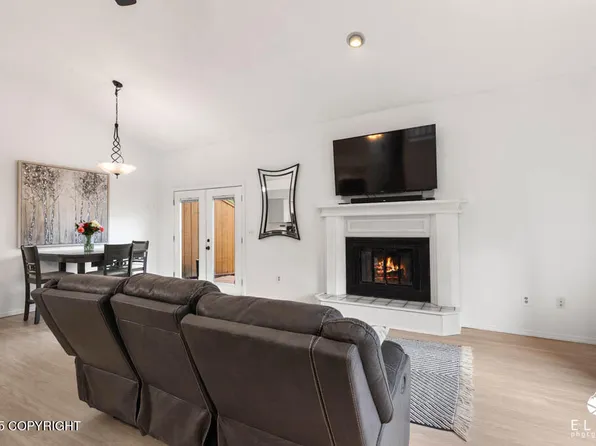 7760 Lars Cir, Anchorage, AK 99518