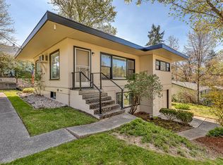1141 NW Sunset Dr, Grants Pass, OR