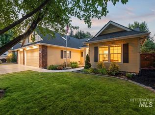 192 E Stonewater Ct, Eagle, ID 83616