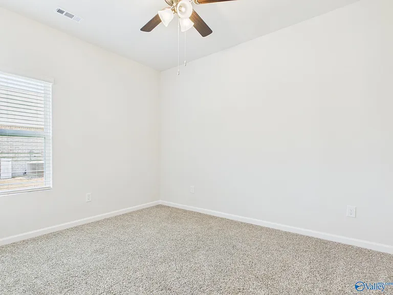 1325 Eidson St — Photo 21