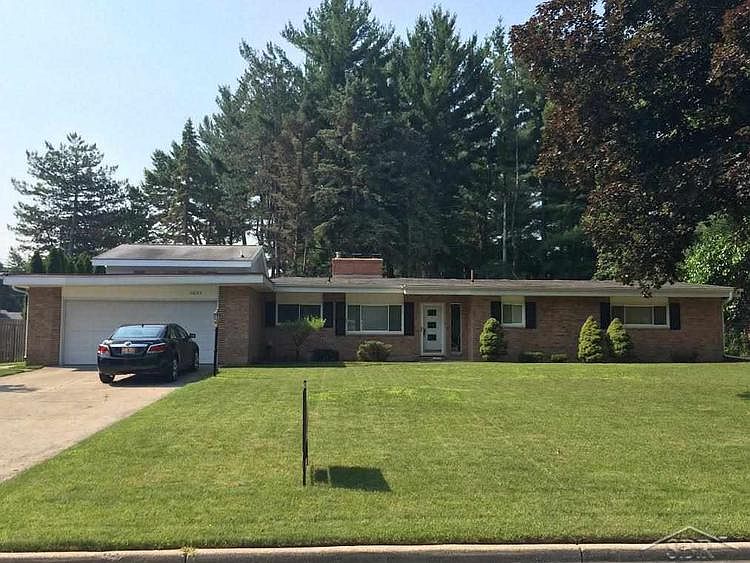1st image of 4621 Ashland Dr