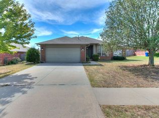 2512 Broadwell Oaks Dr, Norman, OK 73071