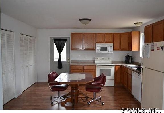 Large Eat In Kitchen