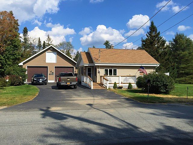 1st image of 8 Sanford Ln