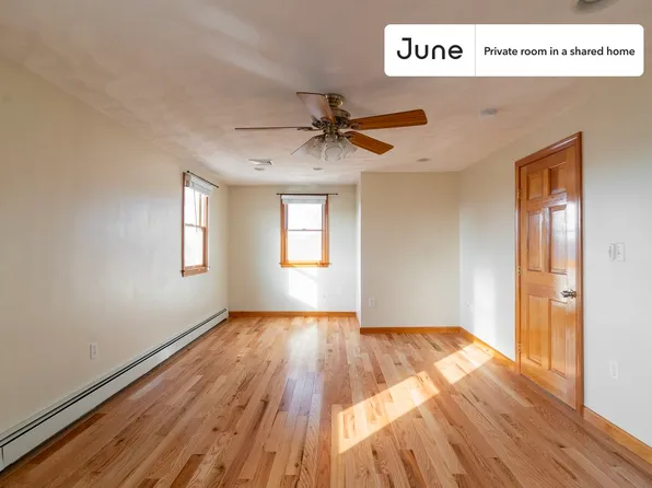 21 Bradbury Ave, Medford, MA