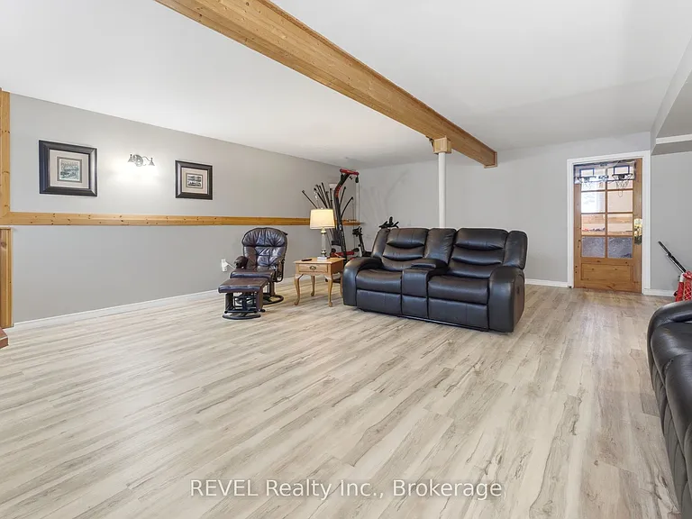5 Barbara Ave — Photo 45