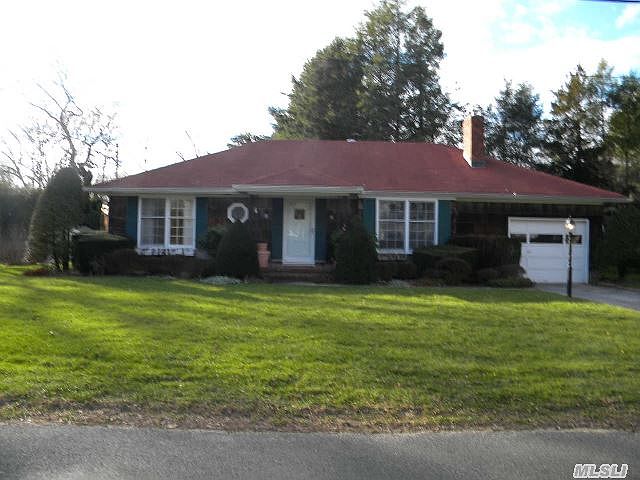 1st image of 21 Matinecock Ln