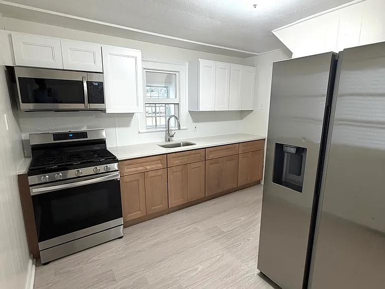 709 Ship Ave — Photo 3