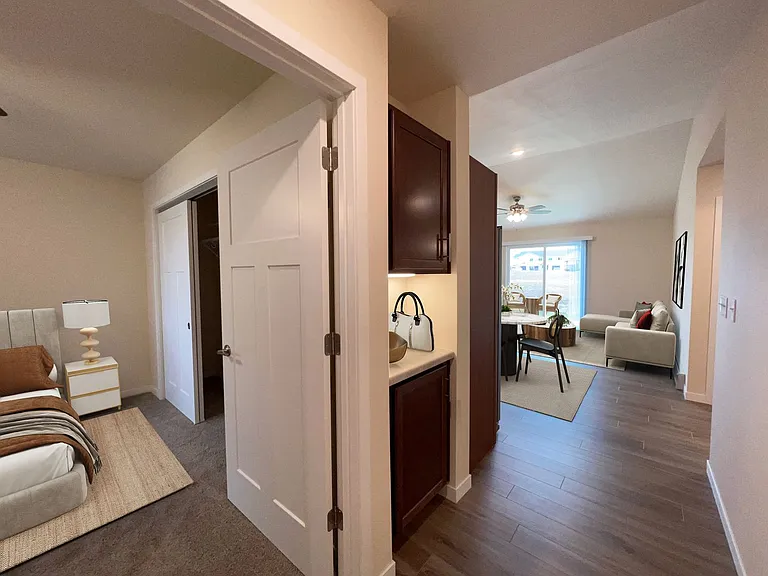 713 Caroline St — Photo 228