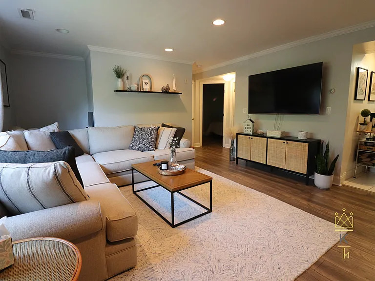 176 Newton St #1 — Photo 3