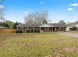 18 Embry St, Taylors, SC 29687